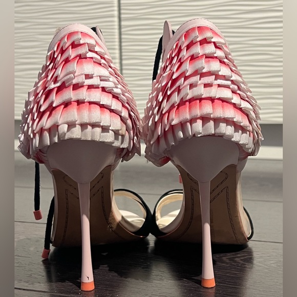 Sophia Webster
Flamingo Frill Ankle-Wrap
Sandal, Heavenly Pink Size 38 EU - Picture 7 of 7
